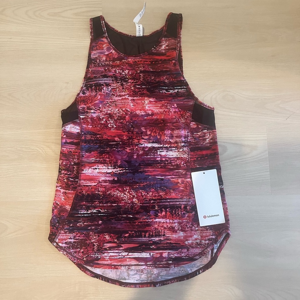 LuLuLemon tank …NEW with tags!